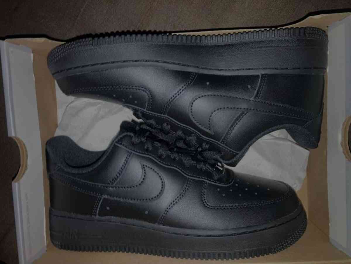 Black air forces 1s - Dallas, Texas - FleaMarketBay