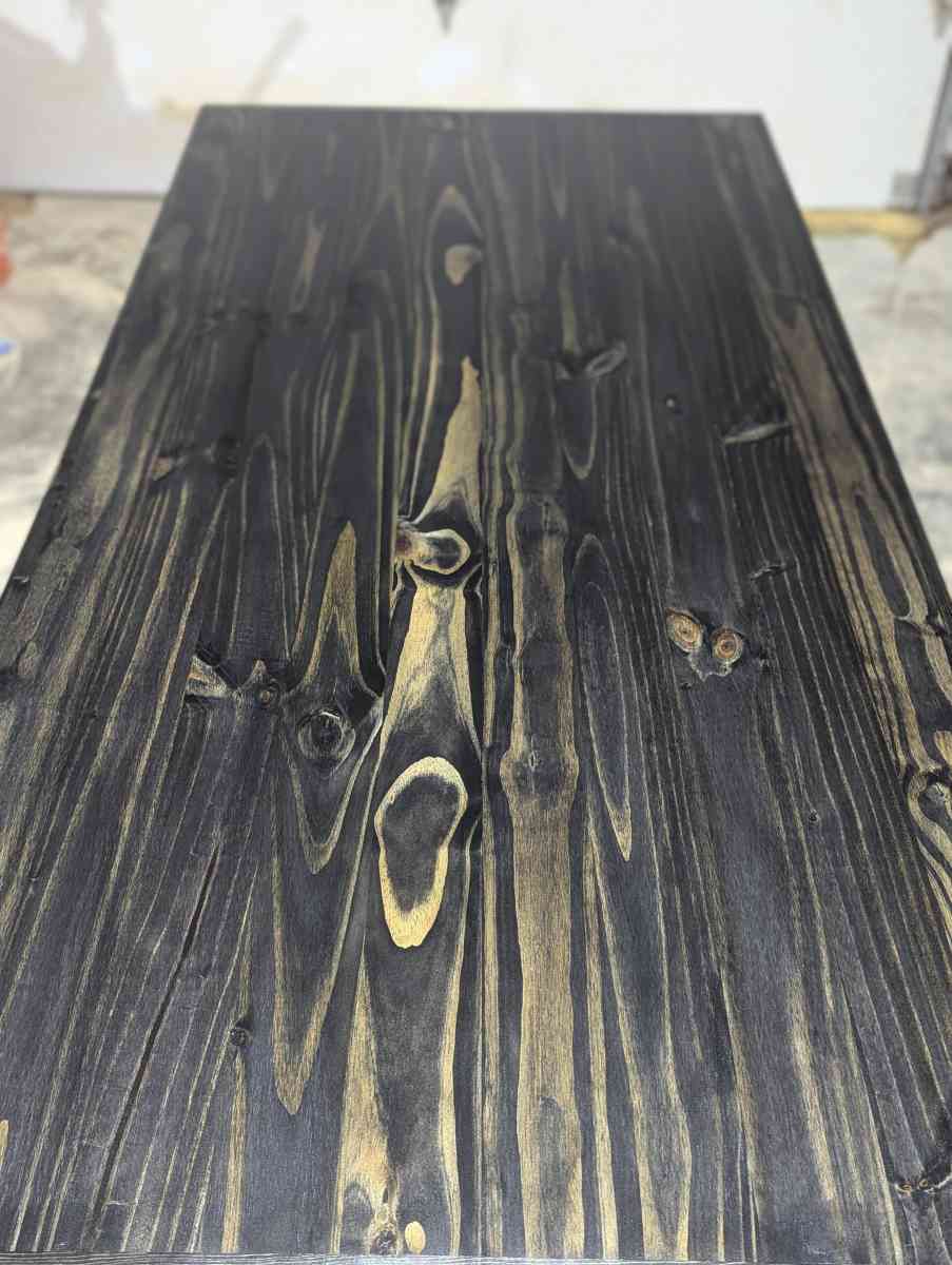 farmhouse table - Almont, Michigan - FleaMarketBay