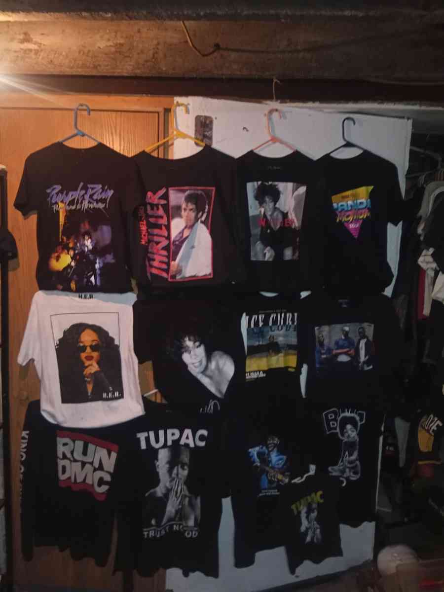 concert shirts - Akron, Ohio - FleaMarketBay