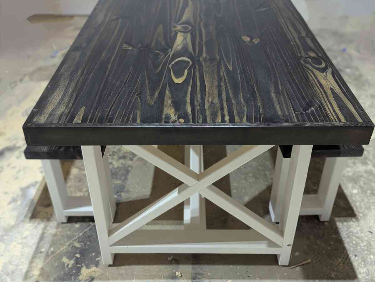 farmhouse table - Almont, Michigan - FleaMarketBay