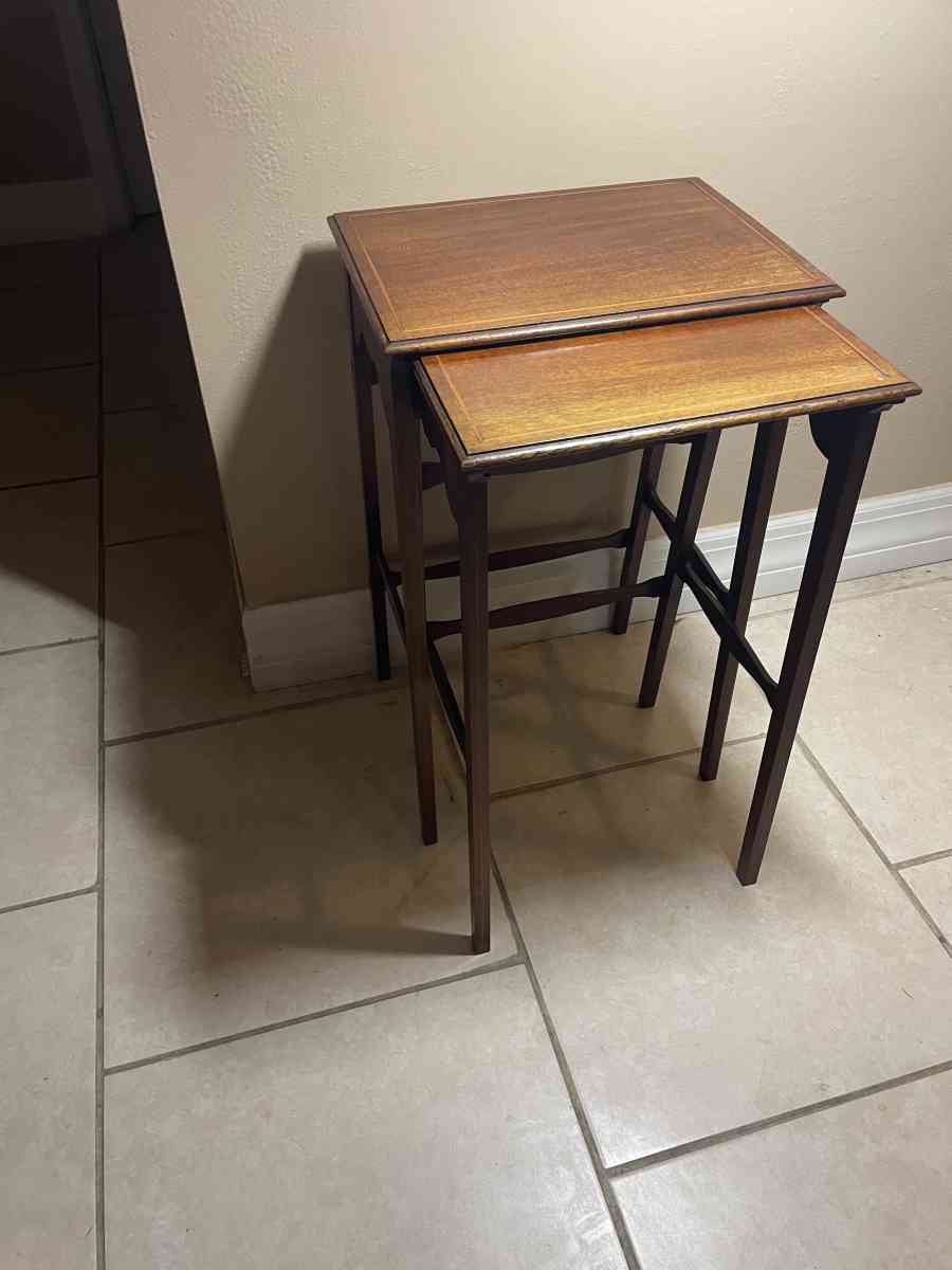 Nesting Tables 2 - Loughman, Florida - FleaMarketBay