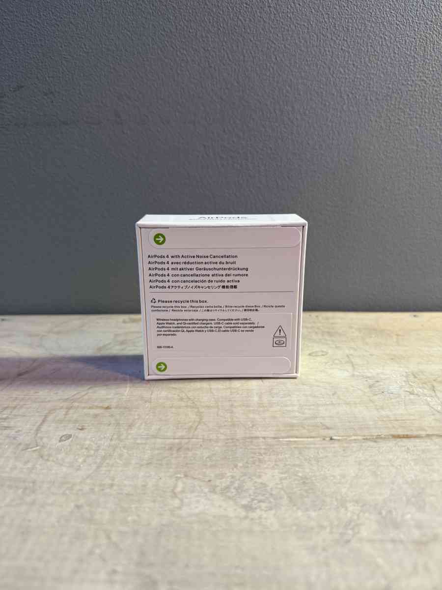 Brand New Apple Airpods 4th Generation With Active Noise Can - Albany, Ohio - FleaMarketBay