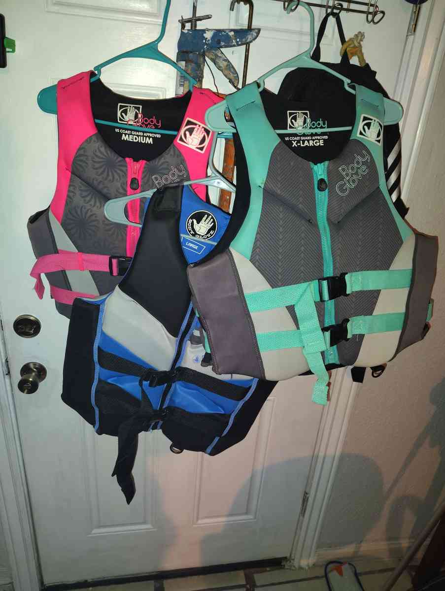 lifes vests