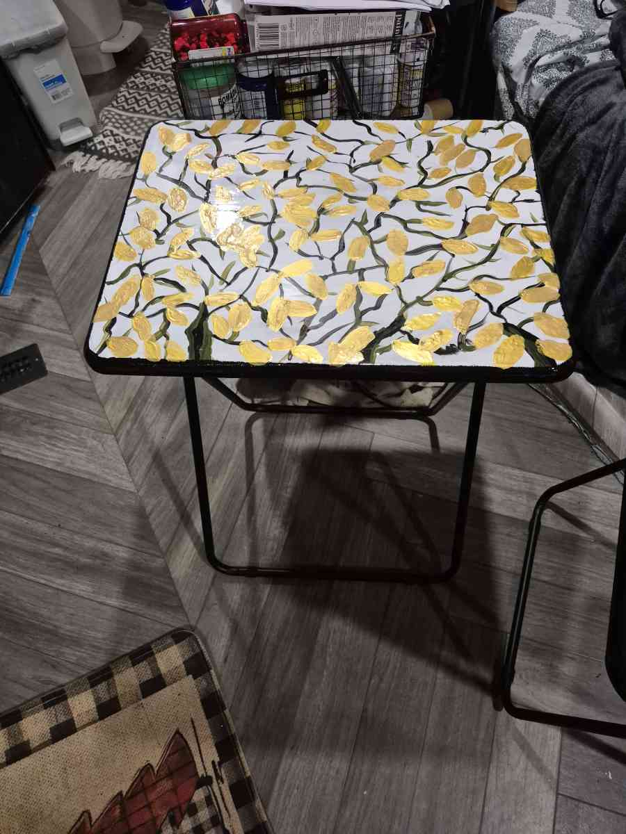 tv table tray and abstract paintings - Georgetown, Texas - FleaMarketBay