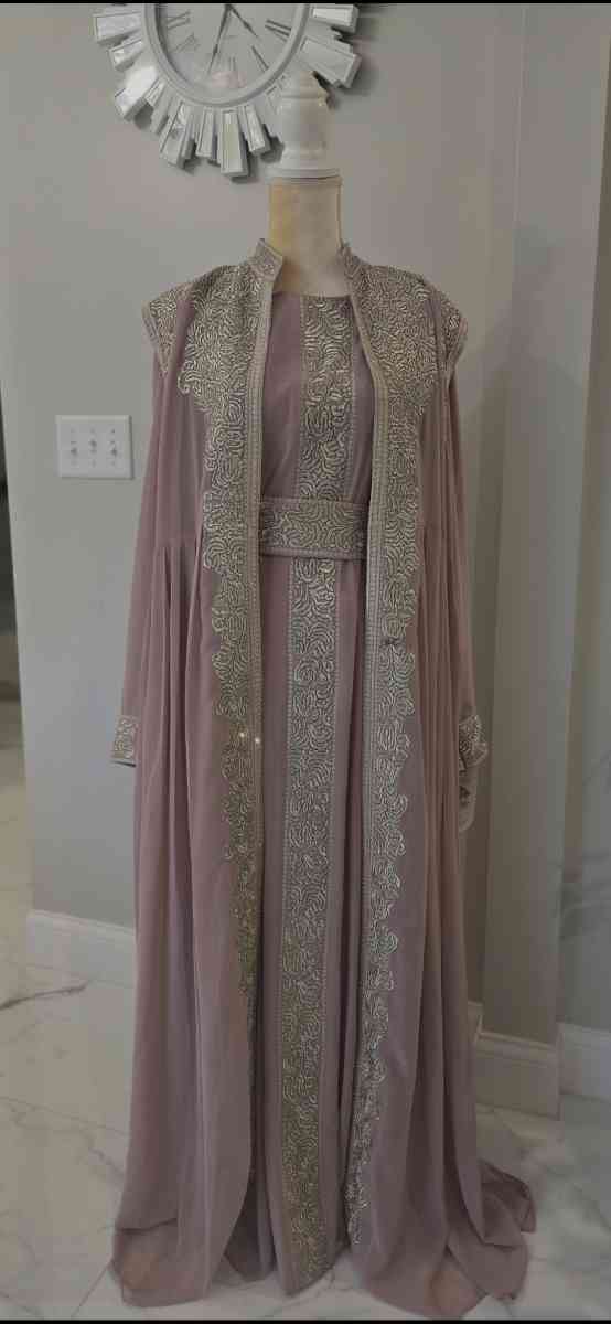 Egyptian Abaya 4 pieces belted fancy elegant dress - Columbus, Ohio - FleaMarketBay