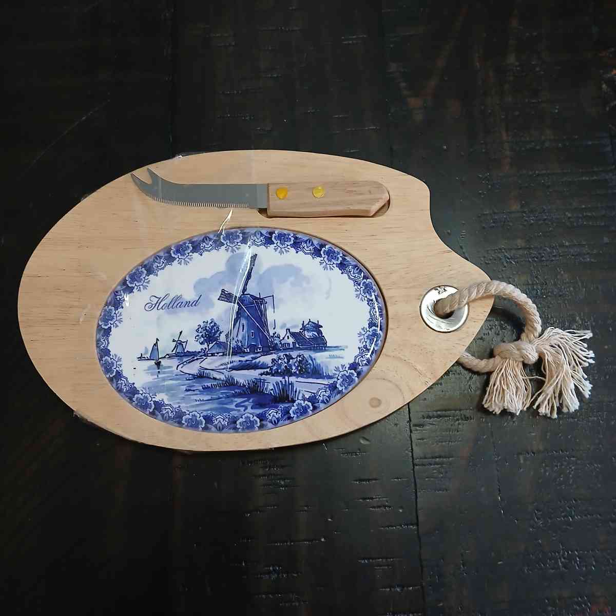 Delftware Collection Tile and wood cheese tray cutter knife - Indianapolis, Indiana