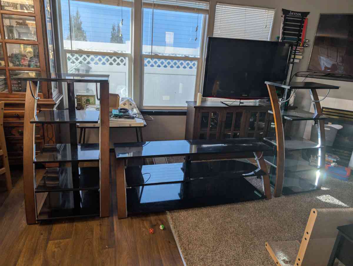 TV stands and shelves - Hillsboro, Oregon