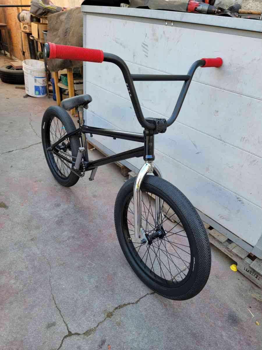 20 BMX - Carson, California - FleaMarketBay