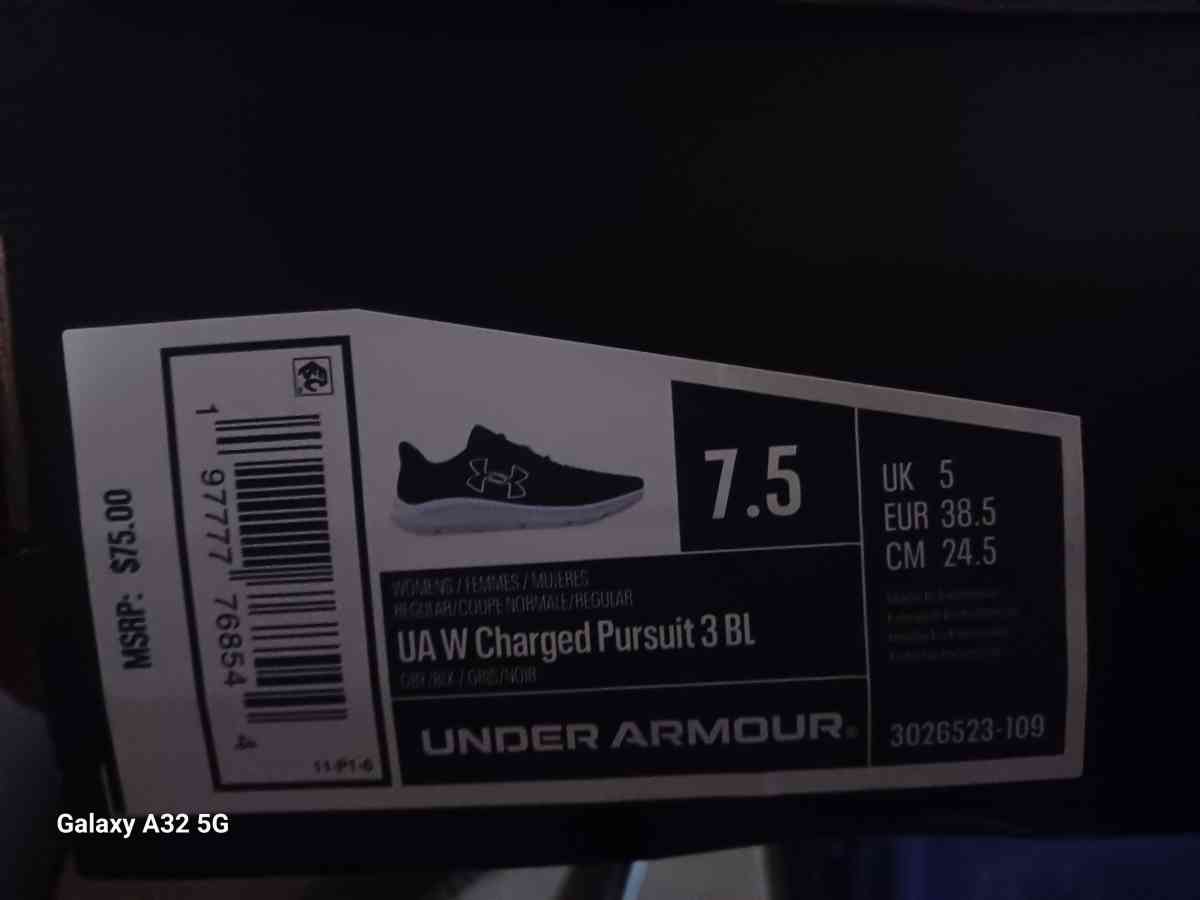 Under Armour Charged Prusuit - Glendale, Arizona - FleaMarketBay