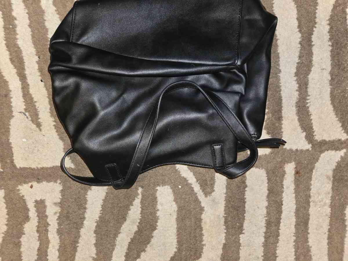 purses - Corder, Missouri - FleaMarketBay