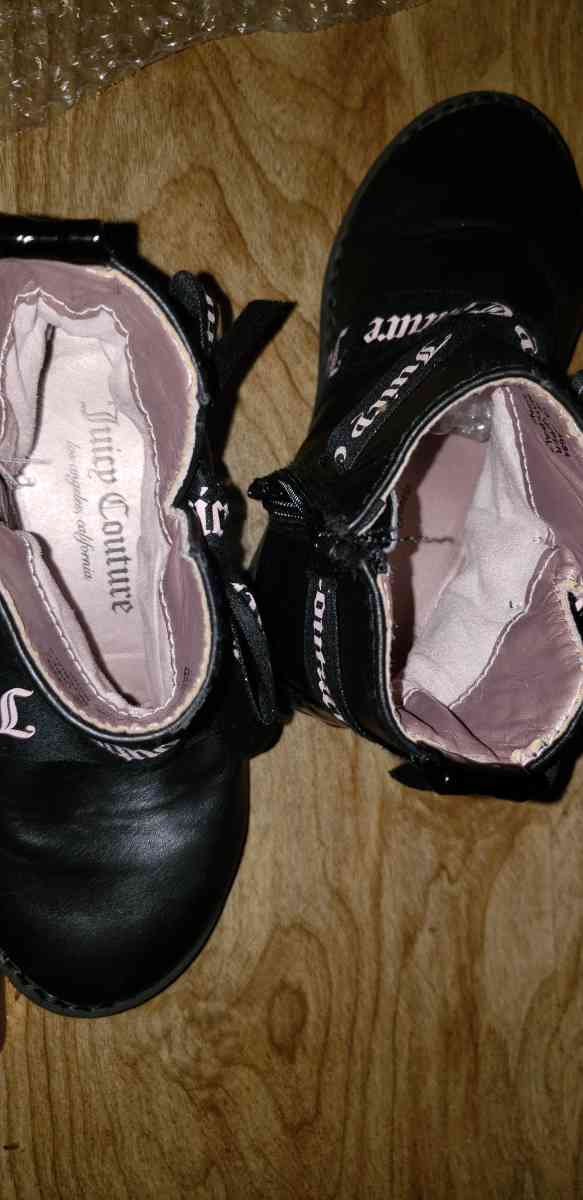 Juicy Contour Childrens Booties - La Grande, Oregon - FleaMarketBay