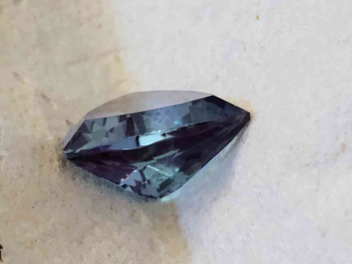 color changing sapphire natural - Colorado Springs, Colorado - FleaMarketBay