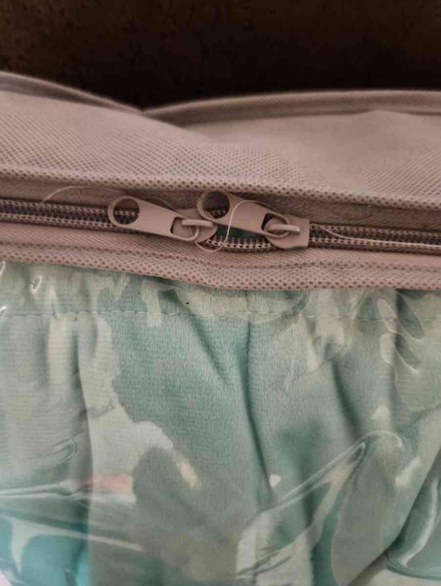 10lbs Green Reversible Weighted Blanket - Kansas City, Missouri - FleaMarketBay