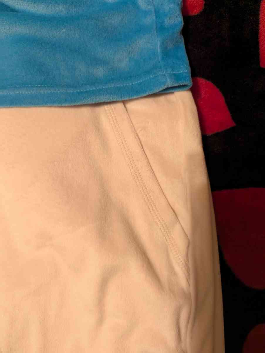 Juicy couture velour track suit blue and white - Neosho, Missouri - FleaMarketBay