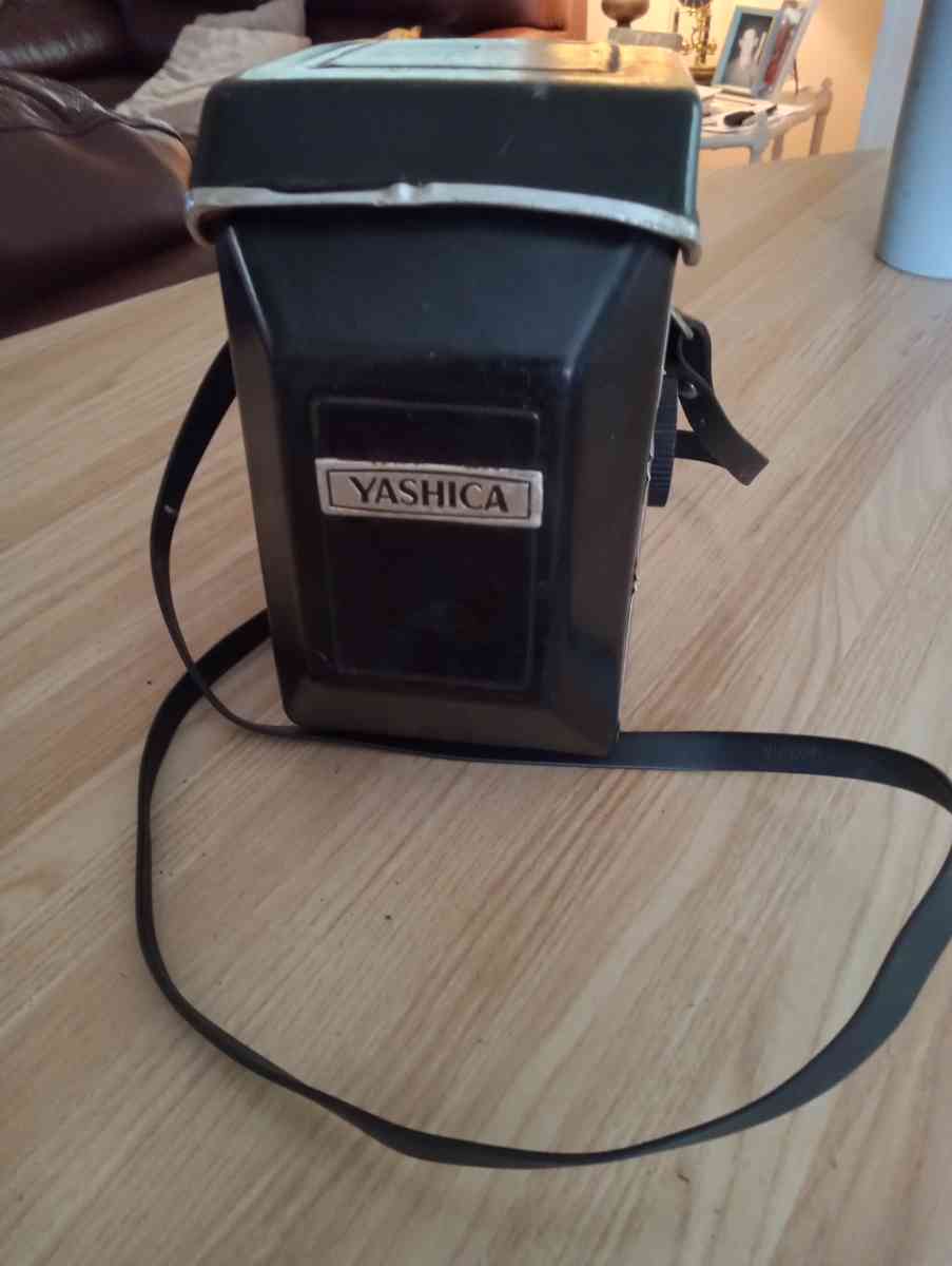 Yashica Mat124G Camera - Port Saint Lucie, Florida - FleaMarketBay