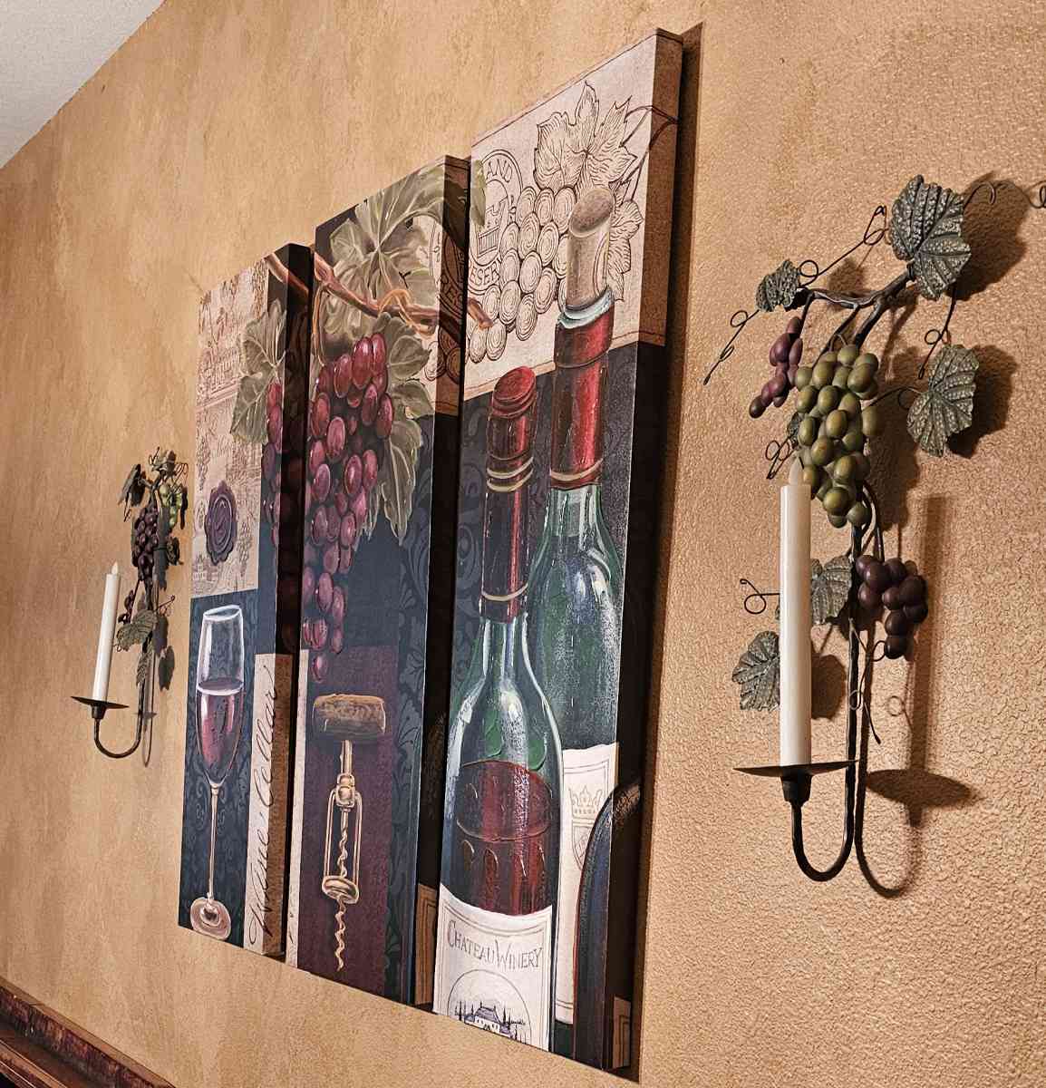 Wine and grape themed wall art - Humble, Texas - FleaMarketBay