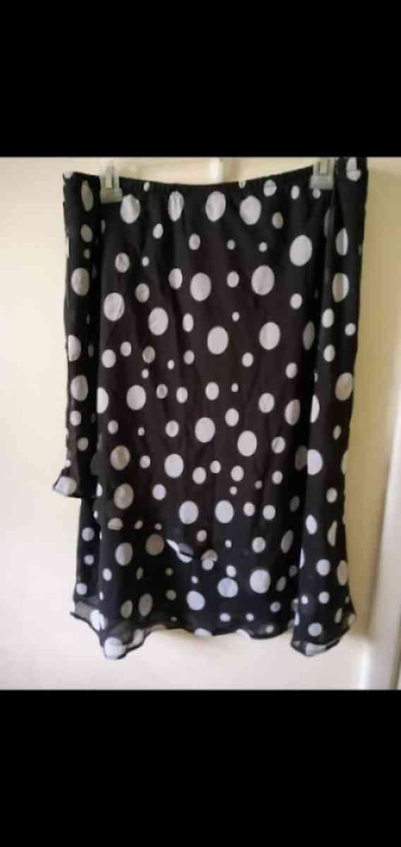 womens polka dot Skirt and Top - Lithonia, Georgia - FleaMarketBay