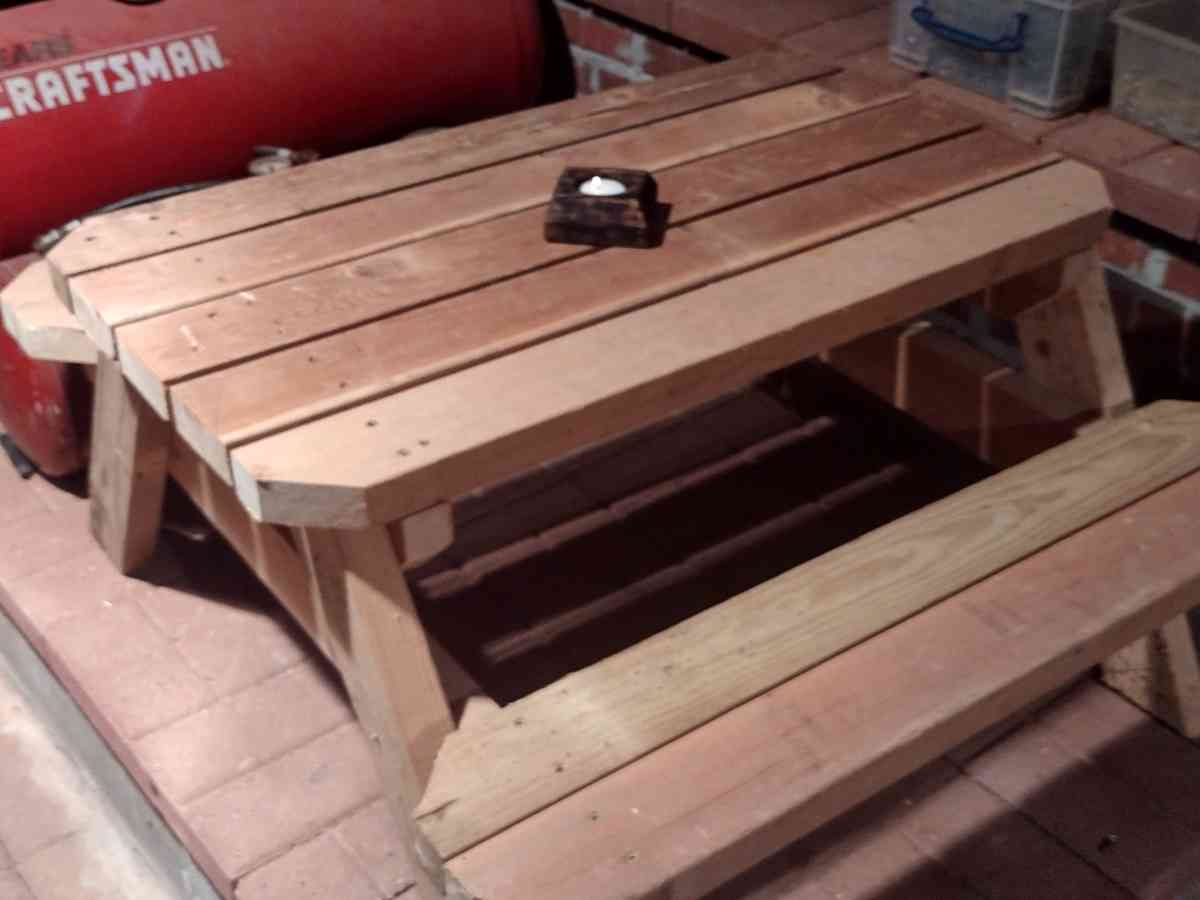kids mini picnic tables - Williamson, Georgia - FleaMarketBay