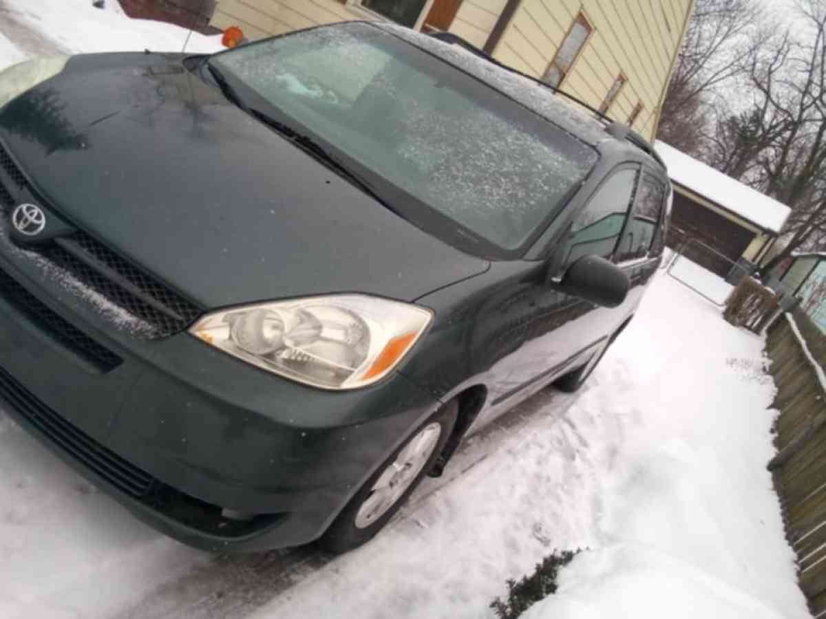 2006 Toyota Sienna - Indianapolis, Indiana - FleaMarketBay
