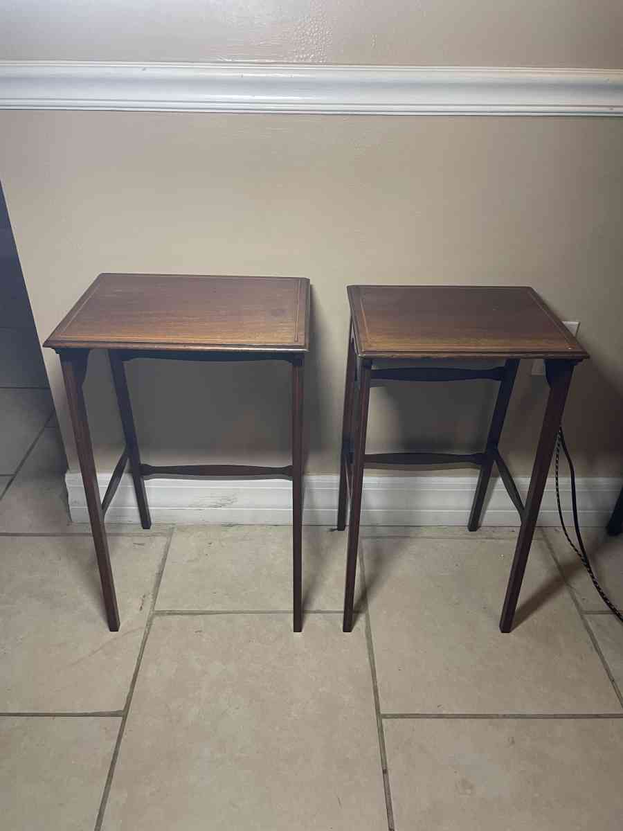 Nesting Tables 2 - Loughman, Florida - FleaMarketBay