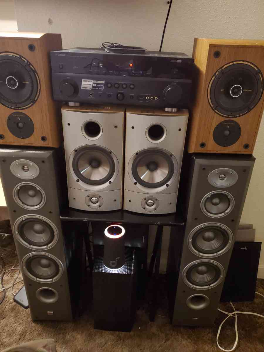 yamaha reciever and jbl northridge speakers - Klamath Falls, Oregon