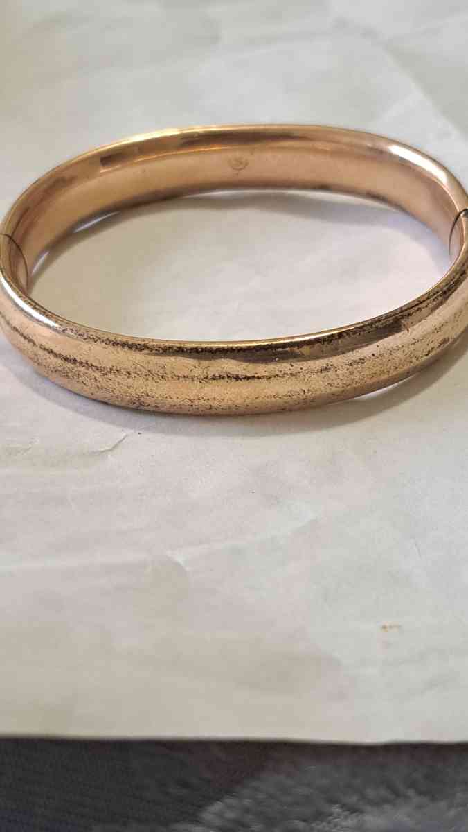 Antique rose gold bangle bracelet - Grand Rapids, Michigan - FleaMarketBay