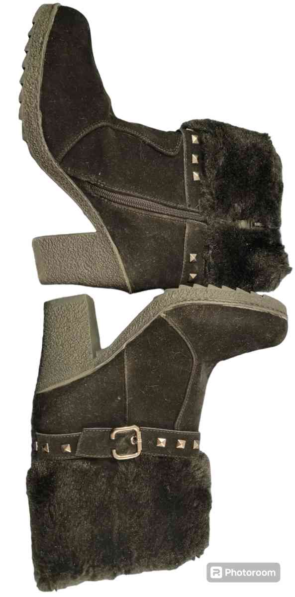 Black Faux Fur Ankle length Boots Size 41 - Fort Lauderdale, Florida - FleaMarketBay