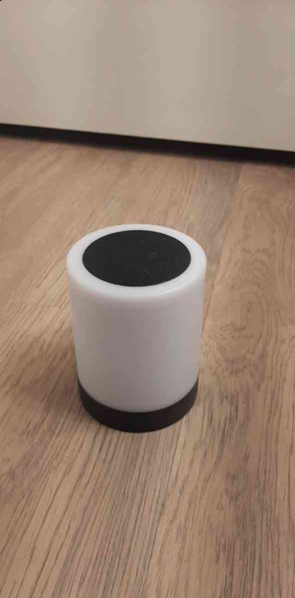 speaker lights up - Lynnwood, Washington - FleaMarketBay