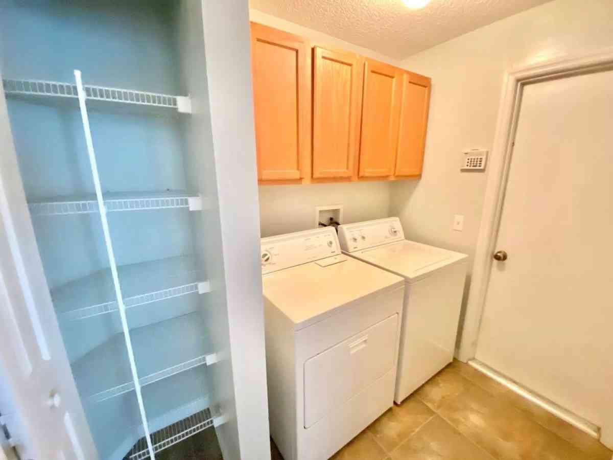 Home For Rent 3 Bedroom 2 Bathroom - Orlando, Florida - FleaMarketBay