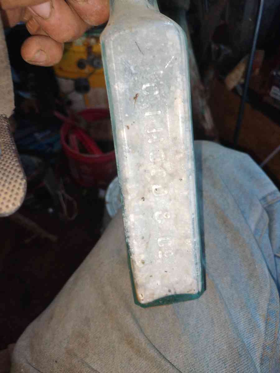 Hoods Sarsaparilla bottle - Winlock, Washington - FleaMarketBay