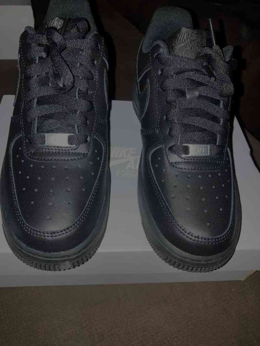 Black air forces 1s - Dallas, Texas - FleaMarketBay