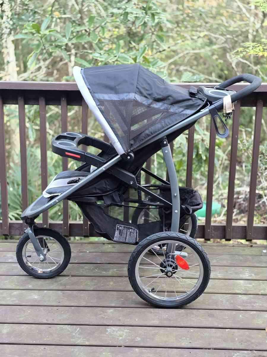 Graco Jogger Stroller - Alachua, Florida - FleaMarketBay