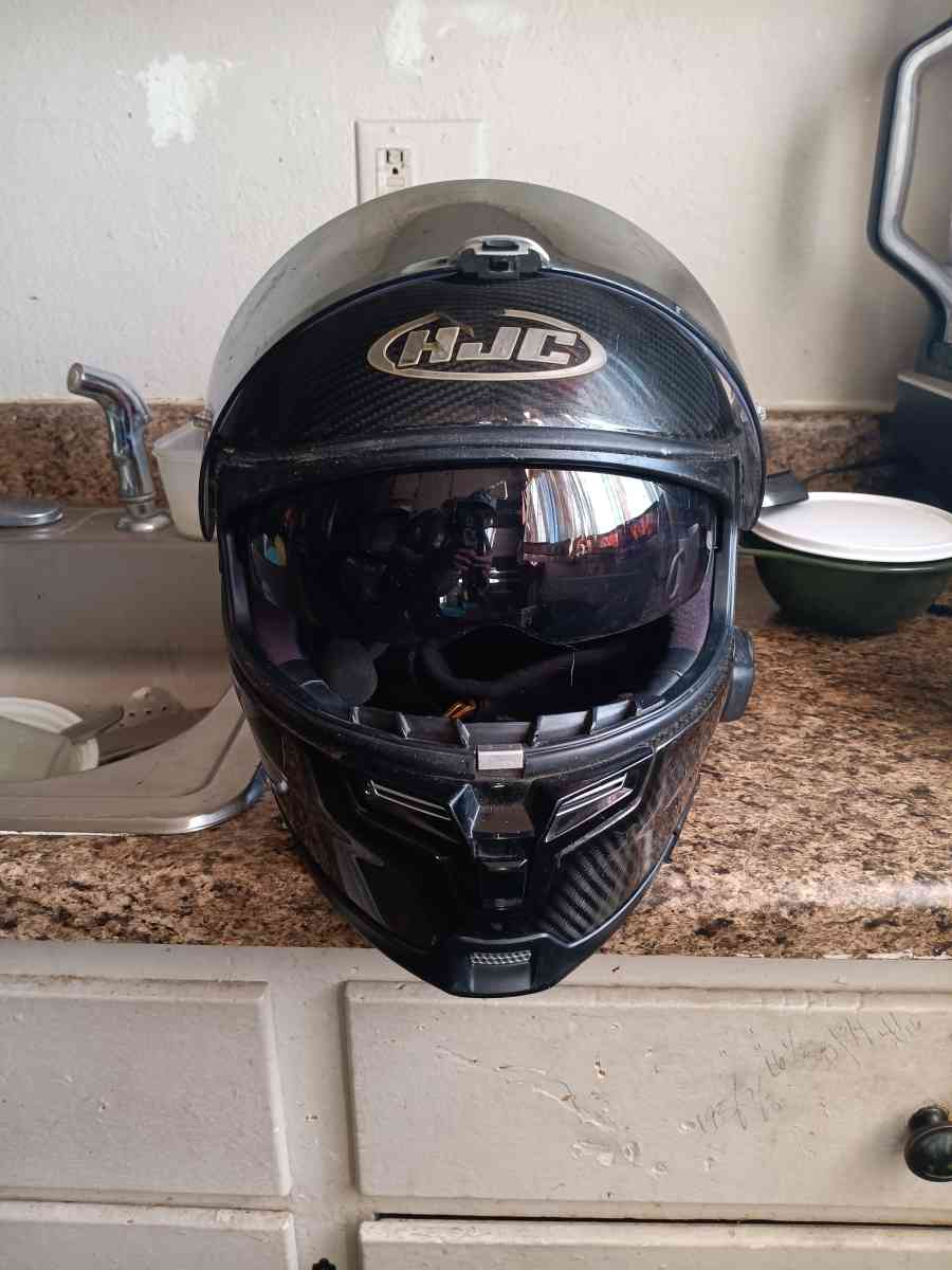 HJC 70 carbon RPHLA N218 worth 600 - Los Angeles, California - FleaMarketBay