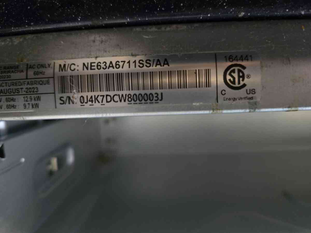 Samsung 30in Glass Top 5 Burners 63cu ft Stove Oven - Cuyahoga Falls, Ohio - FleaMarketBay