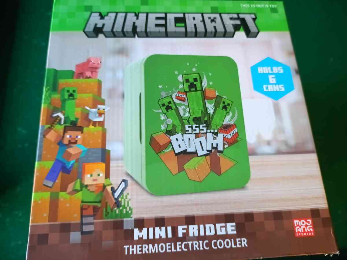 Minecraft Green Mobs 6 Can Mini Fridge Thermoelectric Cooler - Stockton, California