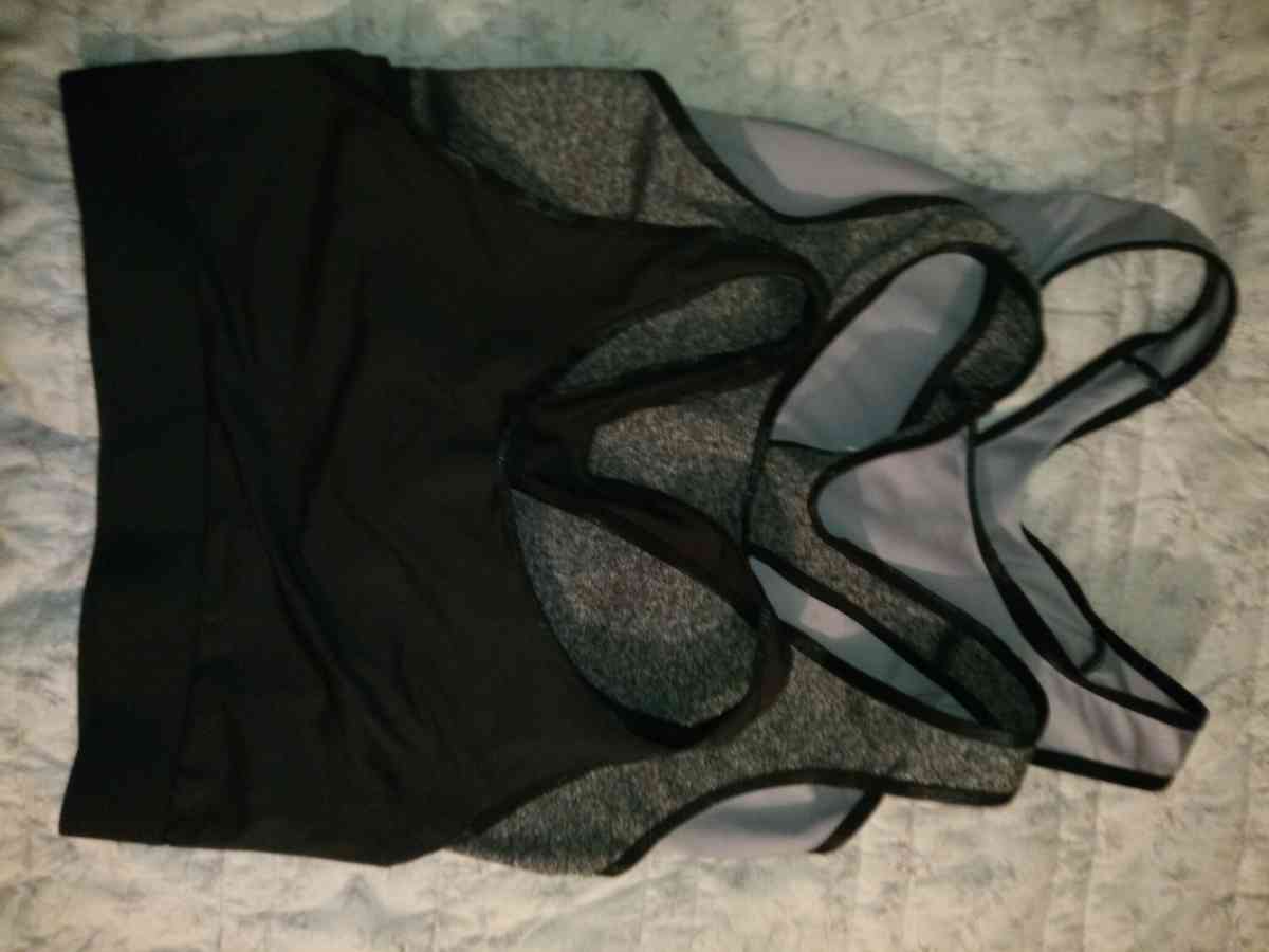 sports bras - Dayton, Ohio