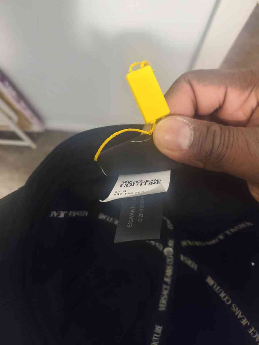 Versace logo baseball cap - Chester, Virginia - FleaMarketBay