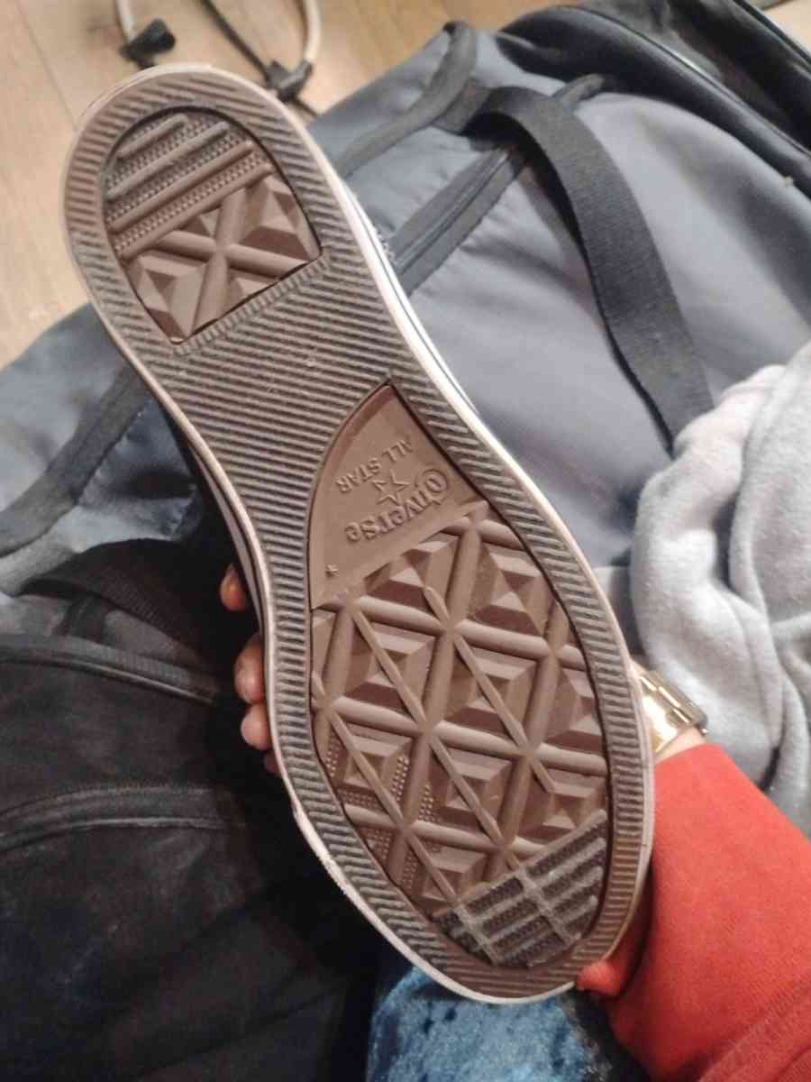 black high top converse - San Antonio, Texas - FleaMarketBay