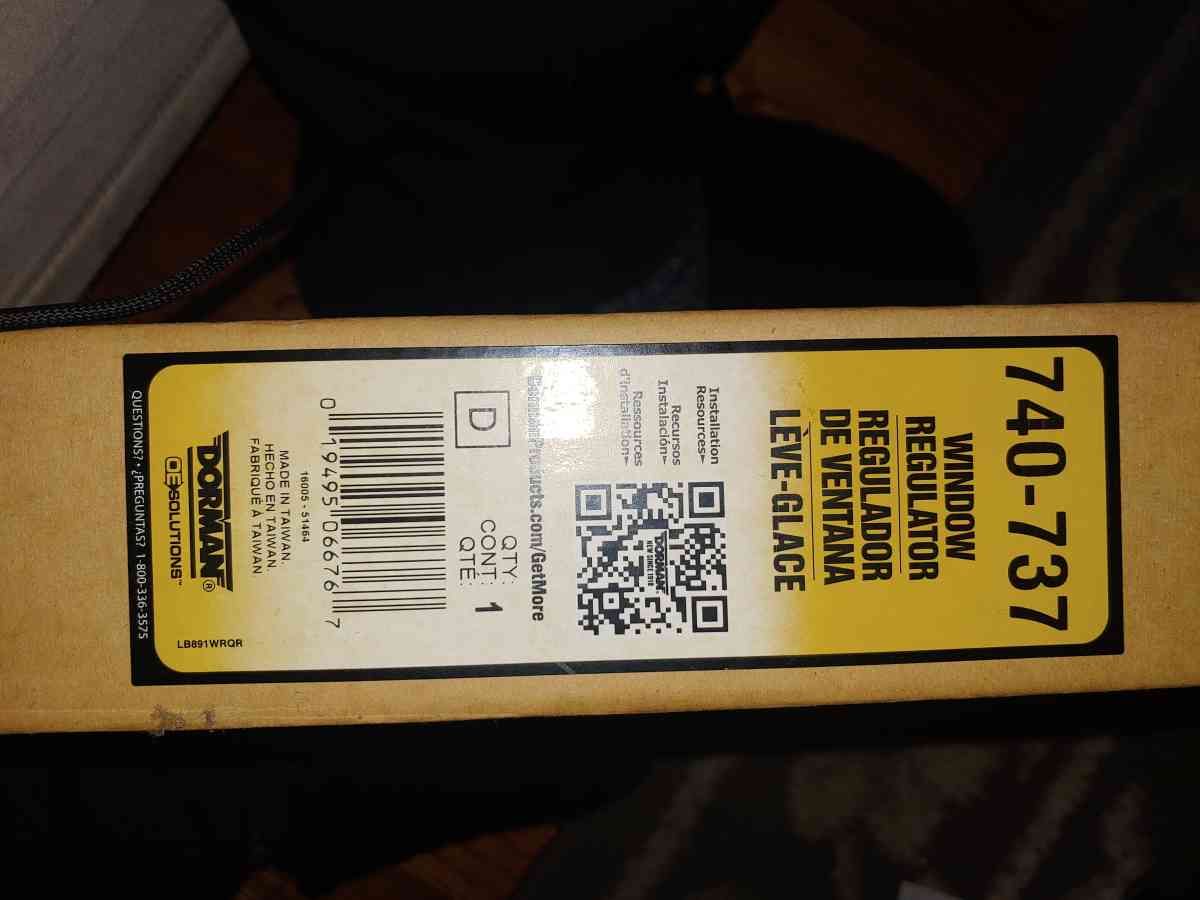 New in box Window Regulator