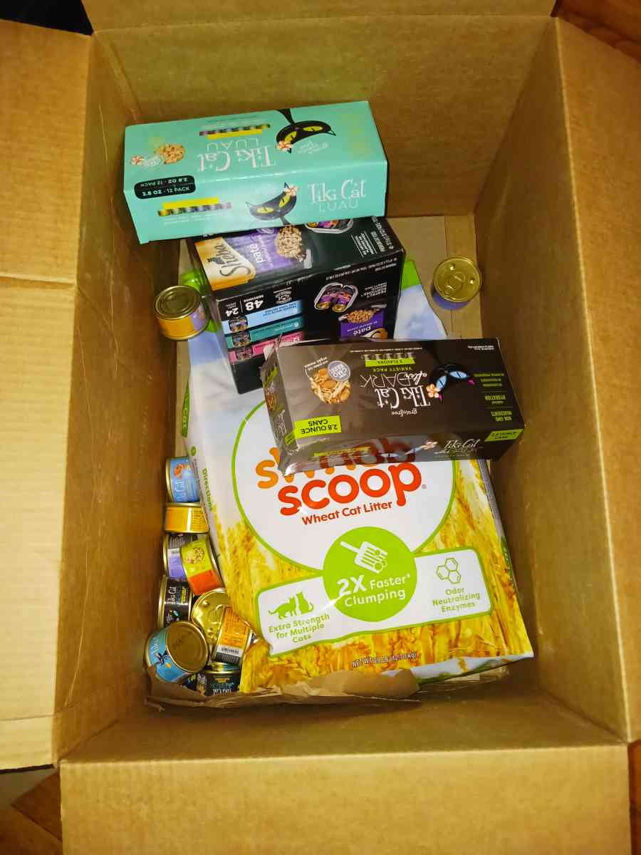 BRAND NEW CAT FOOD AND LITTER - Chicago, Illinois - FleaMarketBay