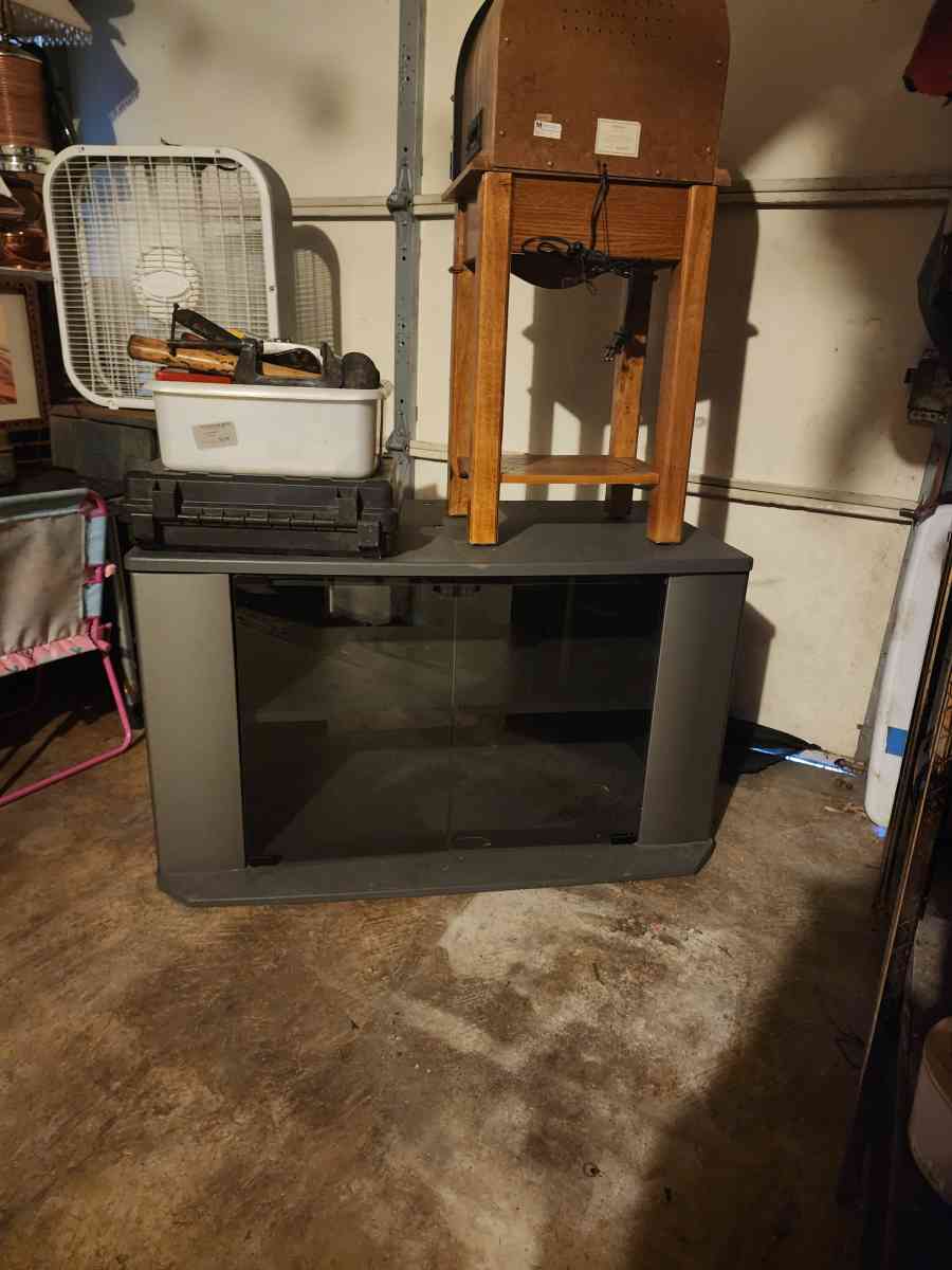 TV stand swivel - Anton, Texas