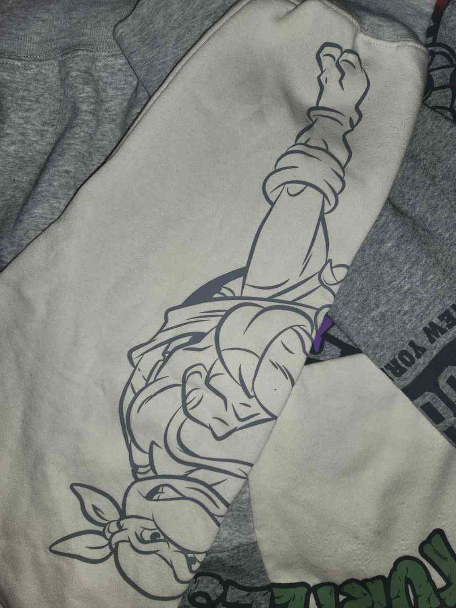 2XL TEENAGE MUTANT NINJA TURTLES PULLOVER HOODIE - Sutton, West Virginia - FleaMarketBay