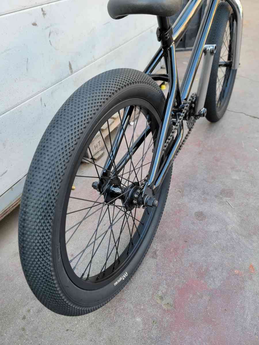 20 BMX - Carson, California - FleaMarketBay