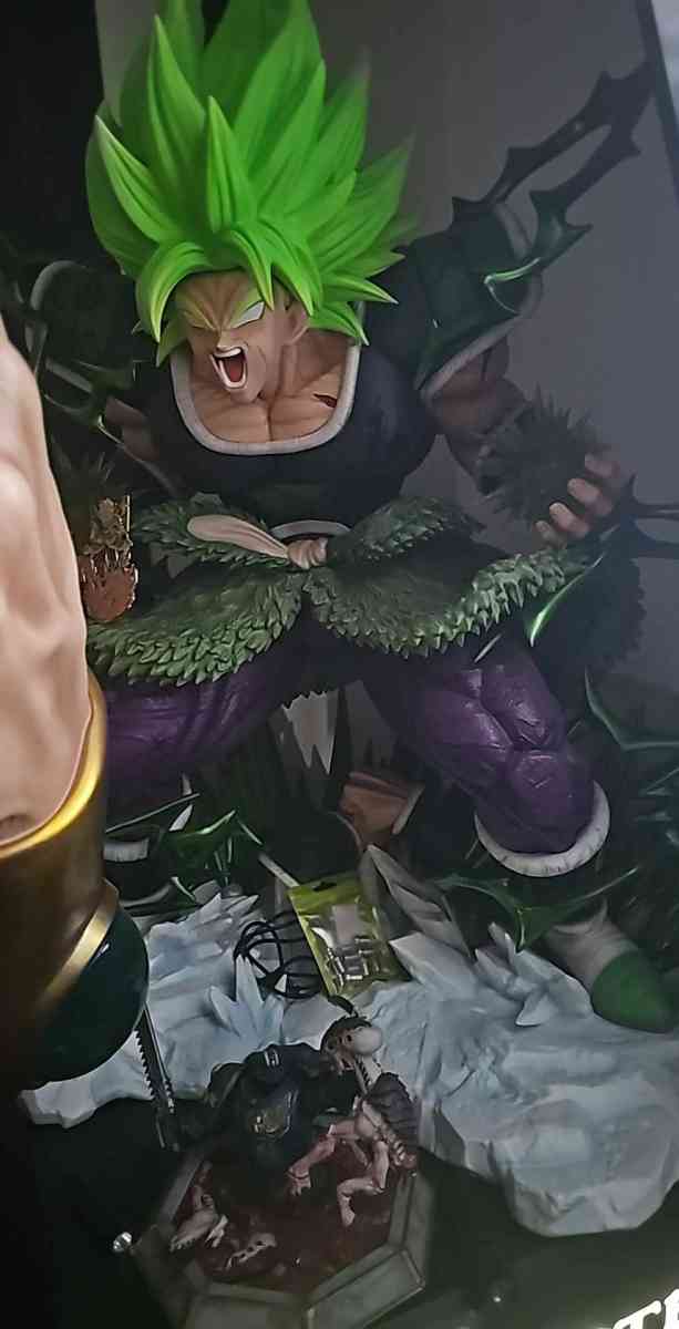 dragon ball z broly statues - Granada Hills, California