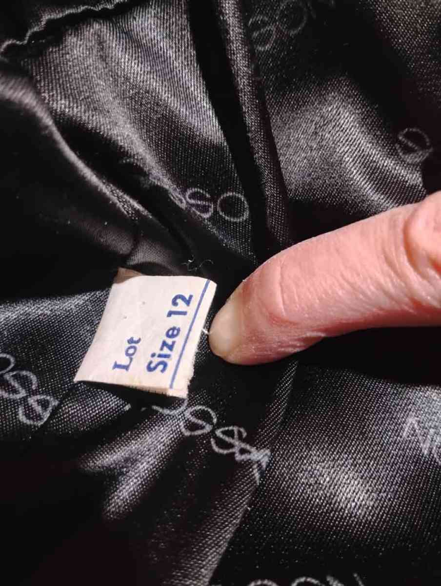 sasson size 12 fur coat - Vine Grove, Kentucky - FleaMarketBay