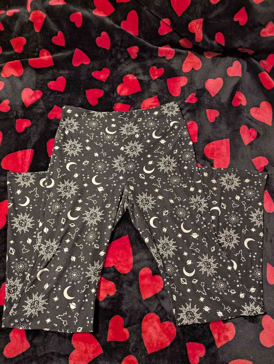 Sun  Moon yoga pants - Neosho, Missouri