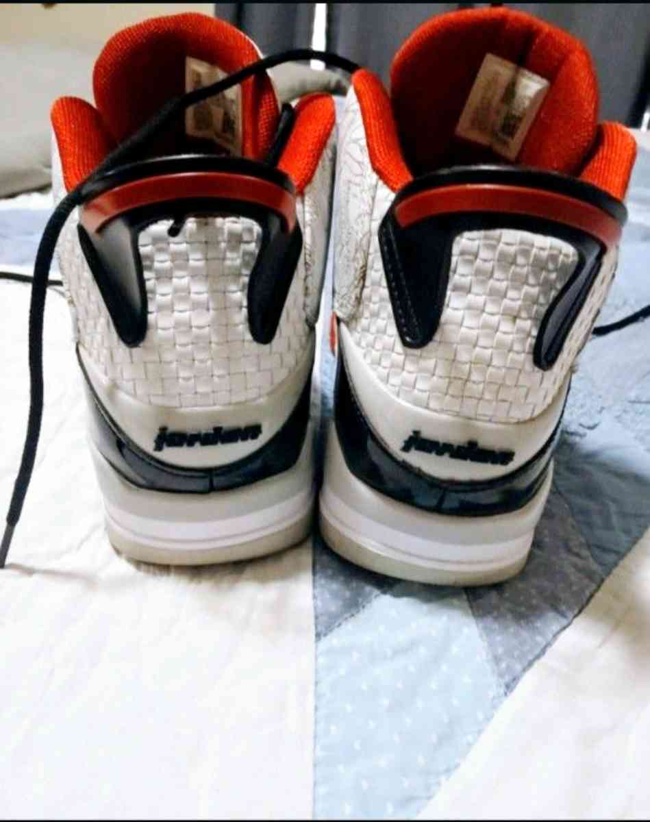 Jordan Dub Zero Varsity red - Elkhorn, Nebraska - FleaMarketBay