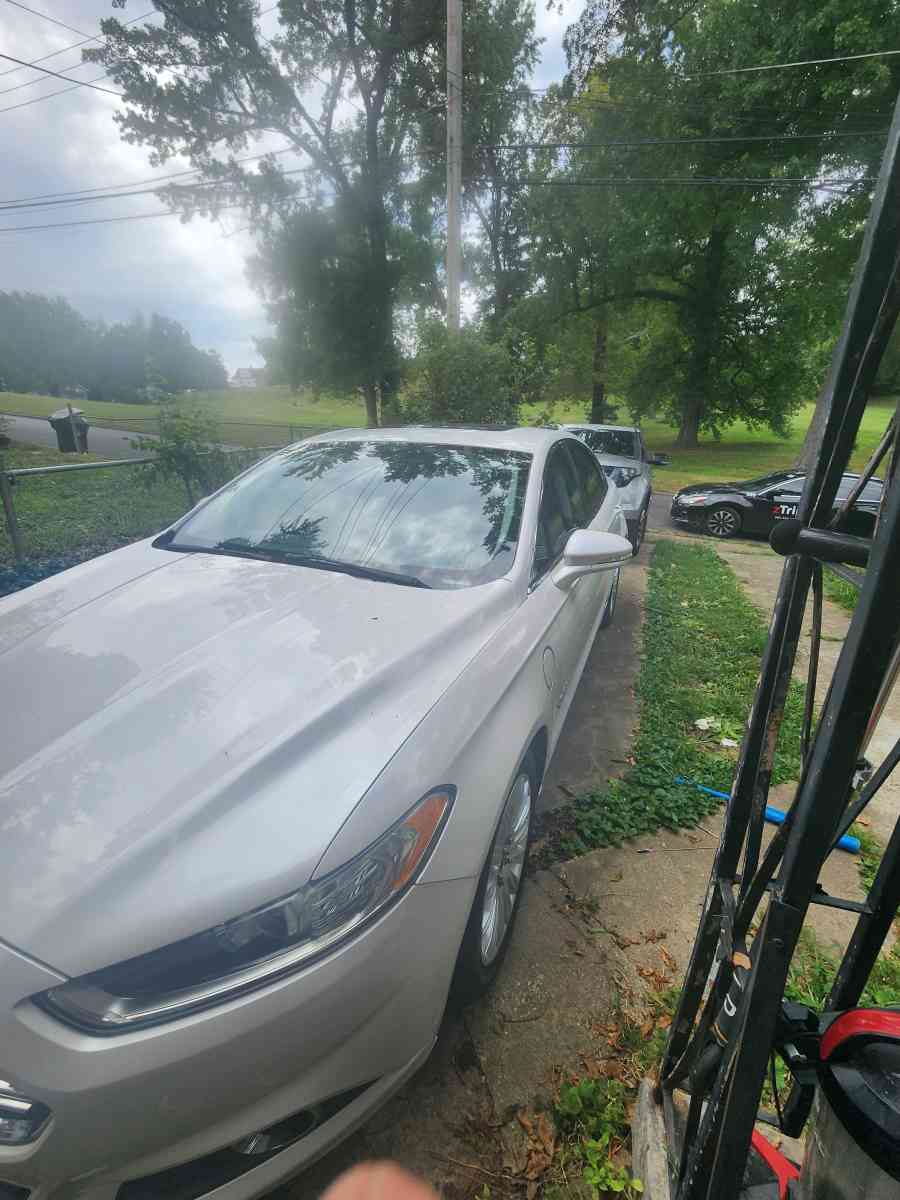 Ford fusion Hybrid 2013 - Louisville, Kentucky - FleaMarketBay