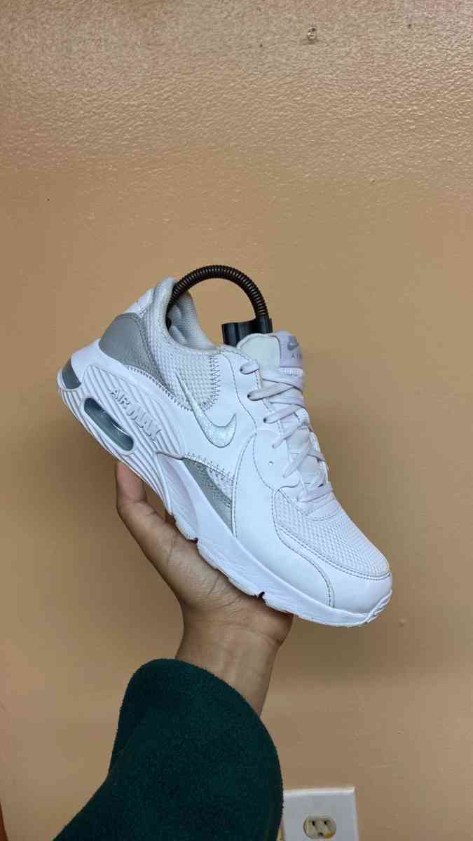 Nike Air Max Excee White Metallic Platinum - Frederick, Maryland - FleaMarketBay