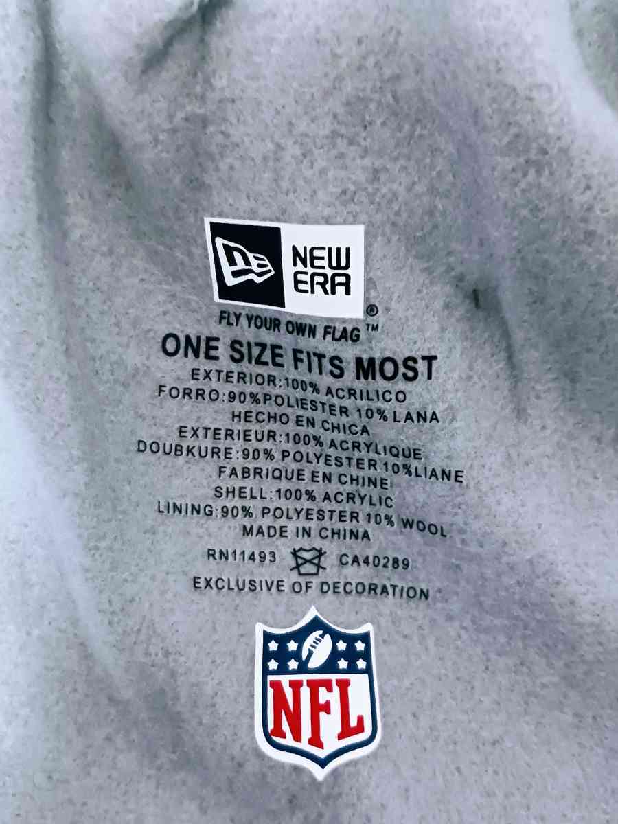 Beanie Pom Pom Pittsburgh Steelers Winter Hat - Manheim, Pennsylvania - FleaMarketBay